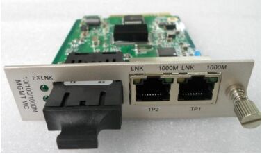 10/100/1000M 2포트 Base-T - 100 Base-X 관리형 미디어 컨버터 공장 직접 판매 안정적인 네트워크 연결