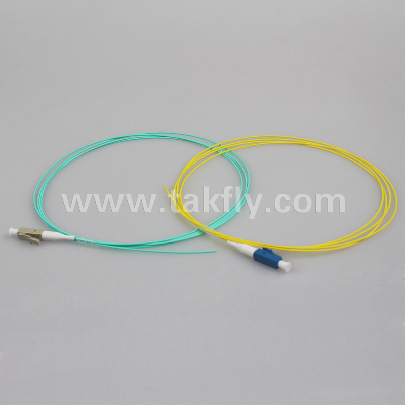 LC UPC 0.9mm OM3 광섬유 피그테일 1.5M 네트워크의 원활한 데이터 전송