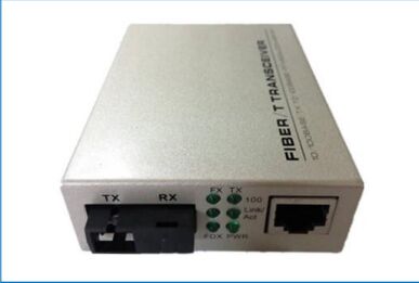 LFP가 포함된 10/100/1000Base-TX - 1000Base-FX 광섬유 미디어 변환기