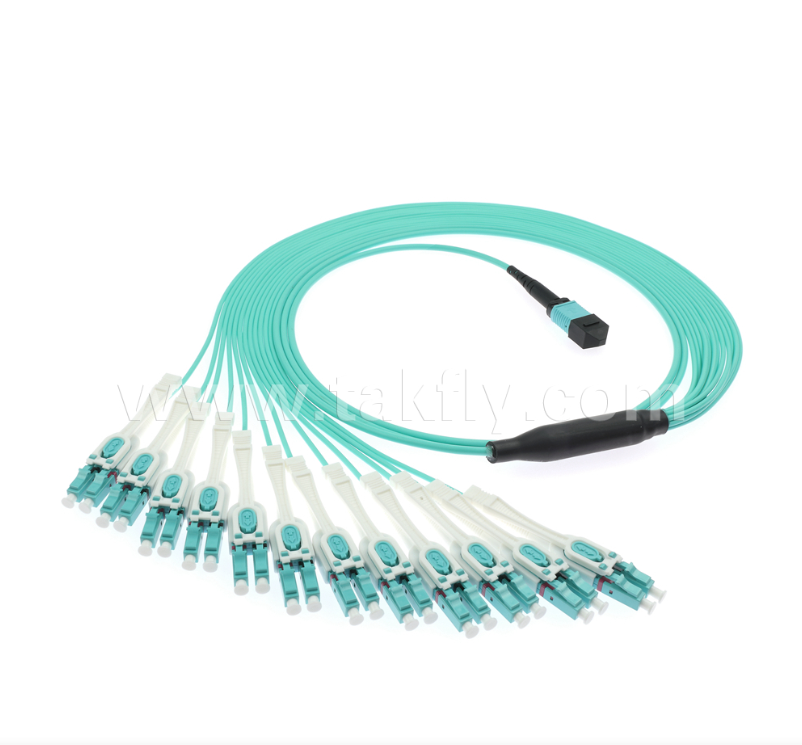 MPO/MTP에서 LC 유니부트 브레이크아웃 패치 코드 40G/100G 데이터 센터용 OM3 멀티모드, 고밀도, 극성 역전성